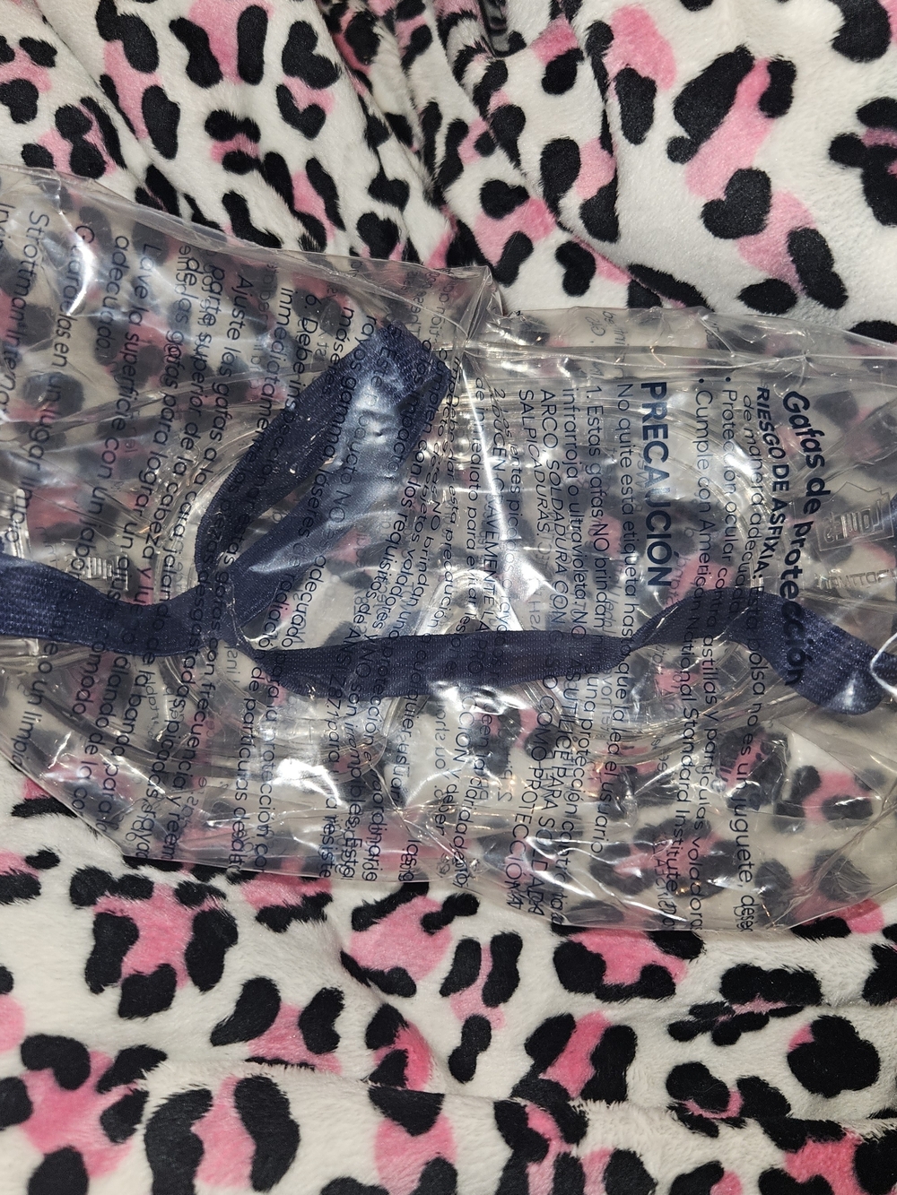 Lowes Protection Goggles - Picture 2 of 2
